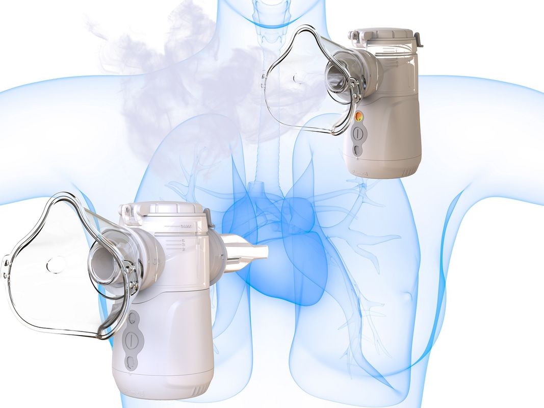 Draagbare trillende nebulizer 2-3μm MMAD-deeltjesinhalatie-machine met een capaciteit van 9-18 ml en een stroomverbruik van 1,5 W